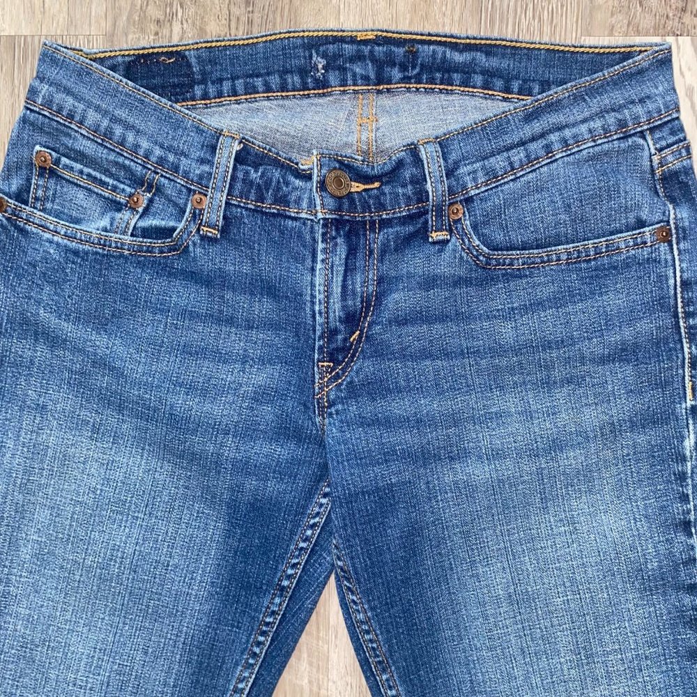 Vintage 2000s Levi's Low rise Flare Jeans with Stretch - Picture 2 of 8